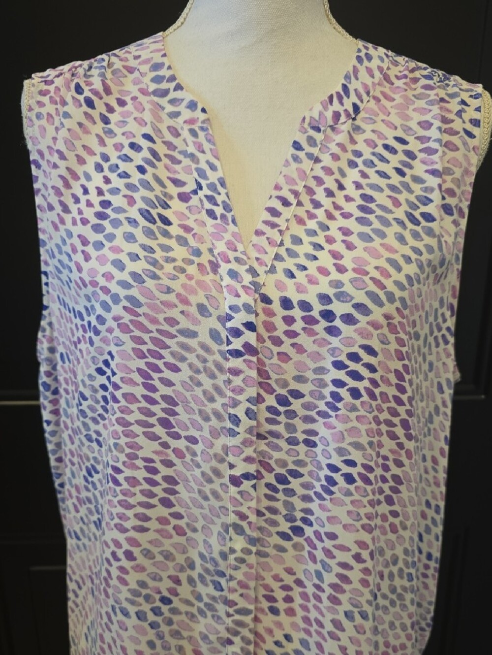 NYDJ Soft Lavender & Blue Sleeveless V-Neck Camisole - Picture 2 of 8